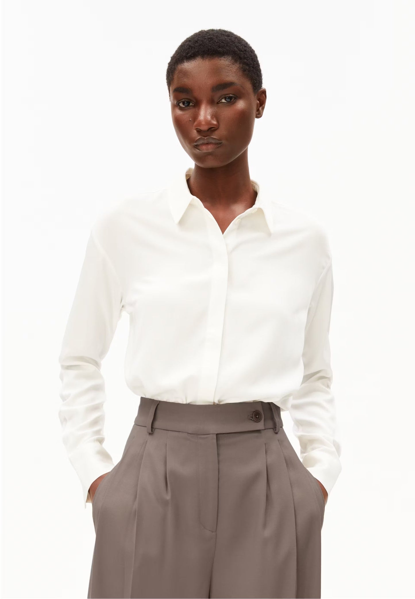 Chemise en ecovero | blanc 'larisaana longsleeve - off white'
