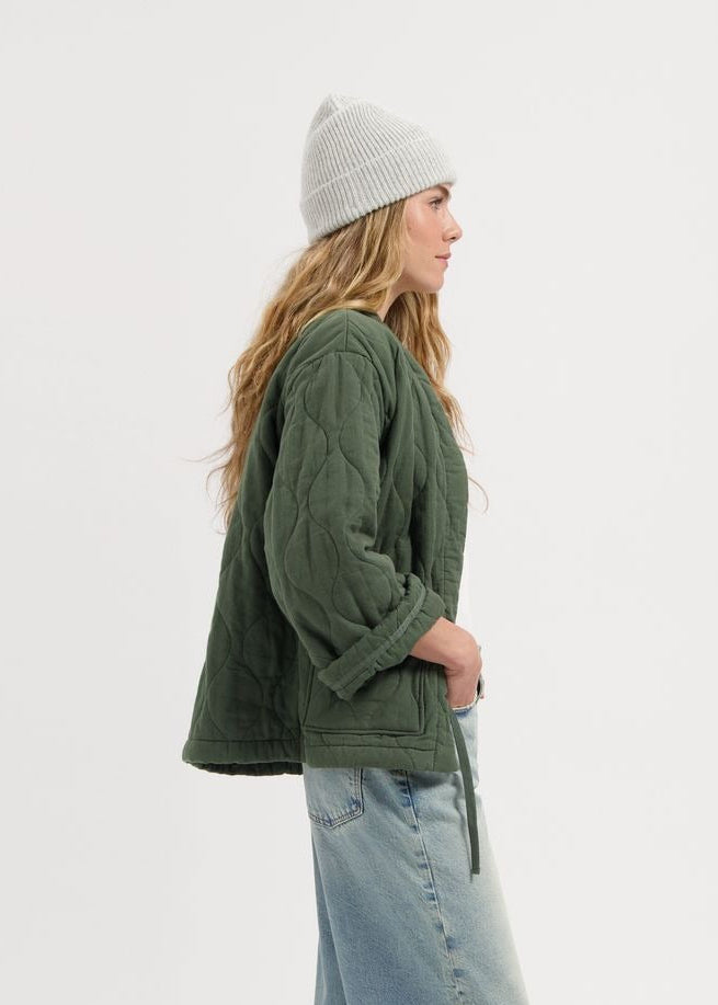 Veste kimono matelassée en coton bio | kaki "nika padded jacket - moss green"