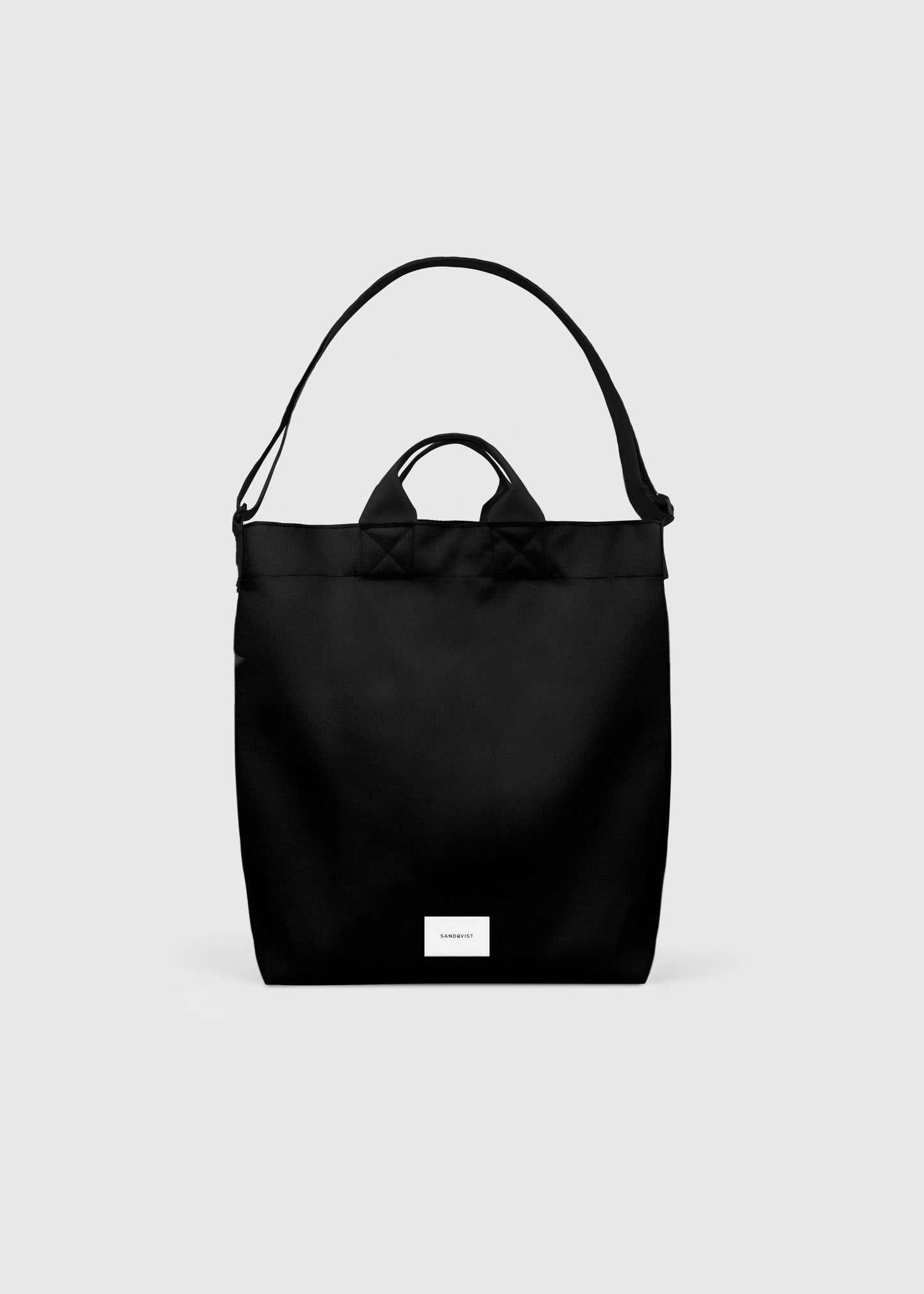 Sac tote/bandoulière 19L en matière recyclée | noir "ground shopper bag - black"