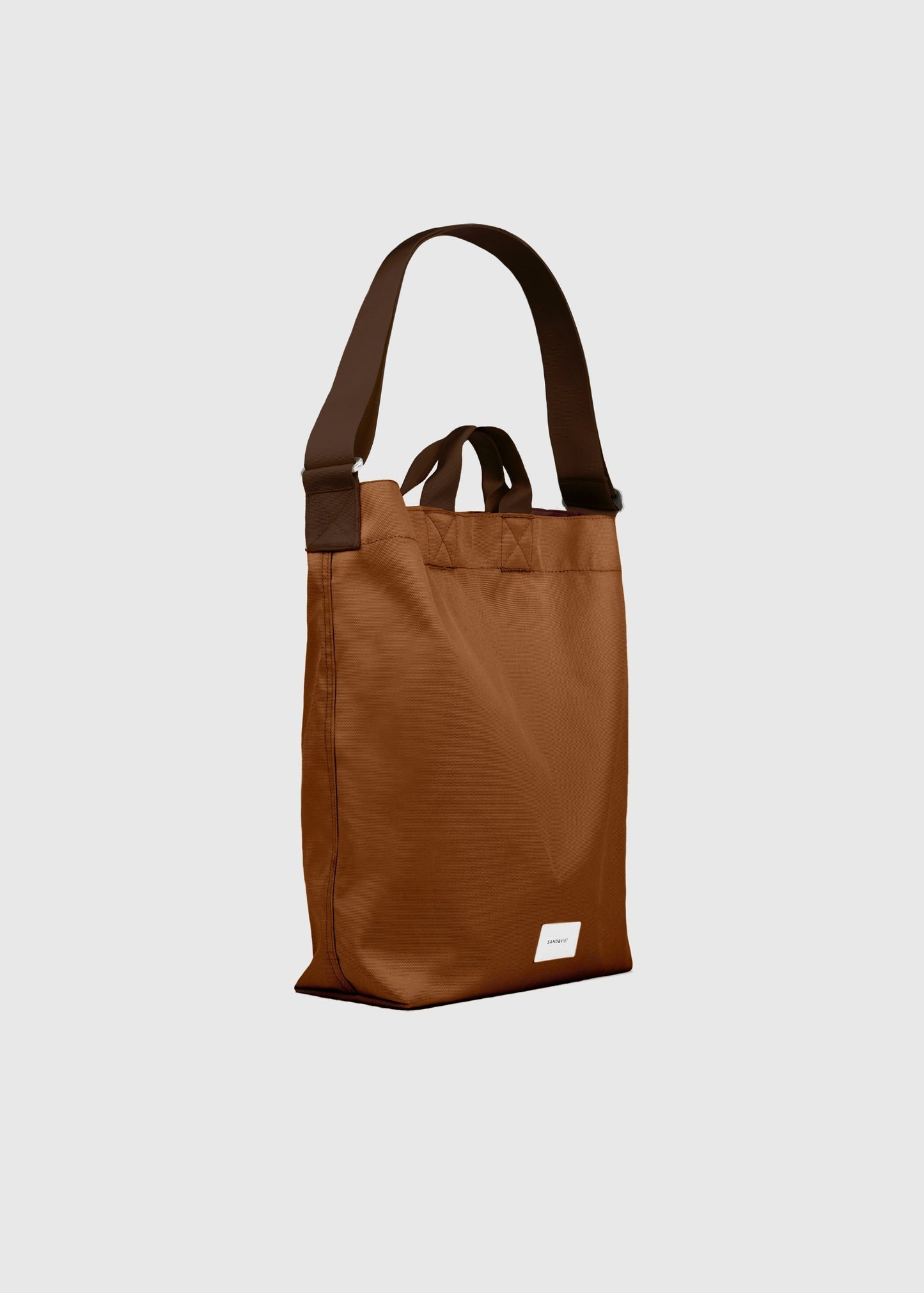 Sac tote/bandoulière 19L en matière recyclée | marron "ground shopper bag - sepia brown"