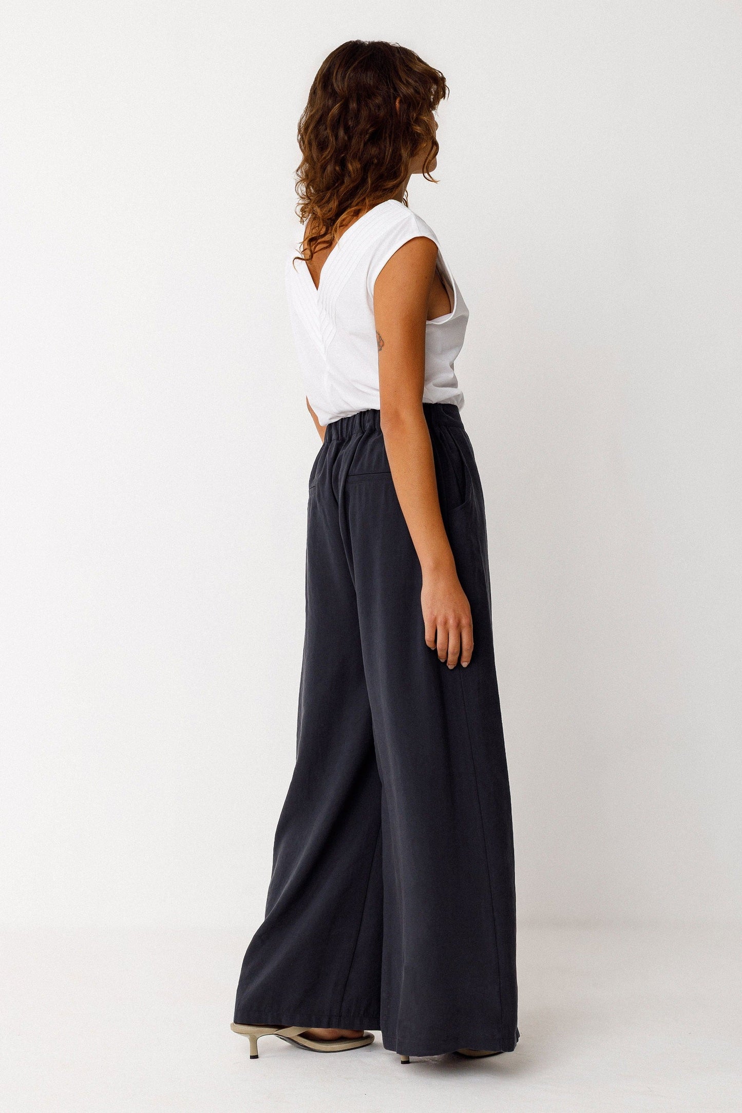 Pantalon ample en tencel | noir "klodin trouser - black"