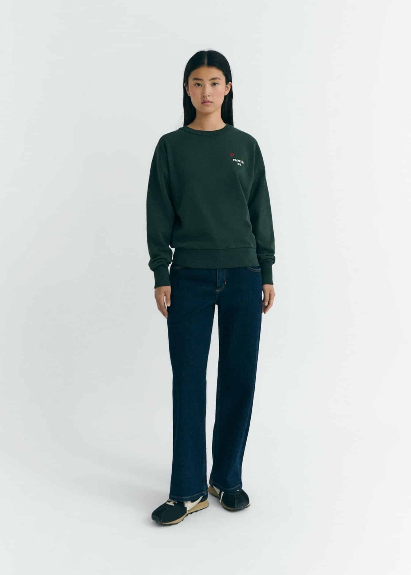 Sweatshirt brodé en coton bio | vert "flower tm bottle green jodie sweatshirt - green"