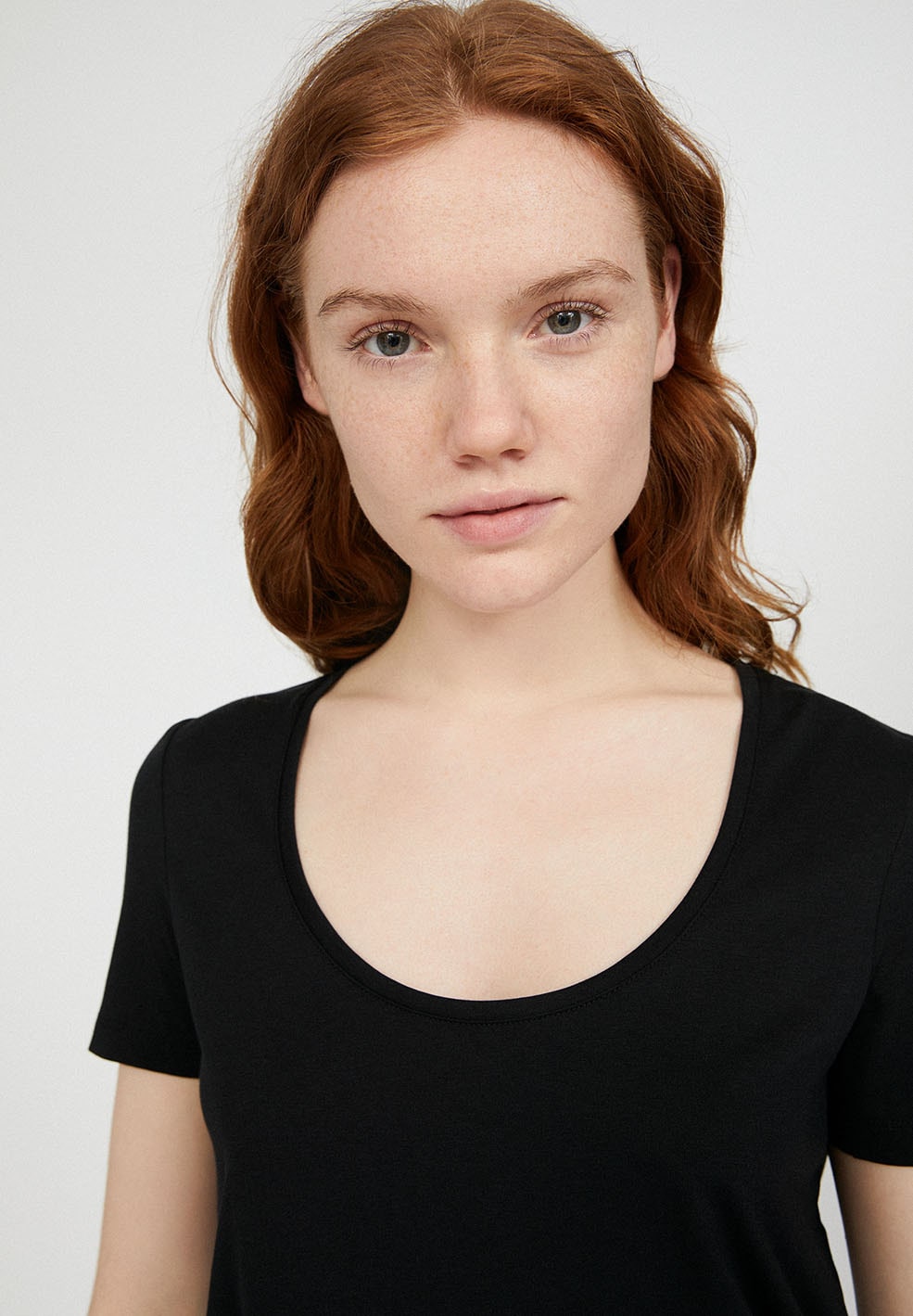 T-shirt col rond noir en tencel et coton bio - JAALILA