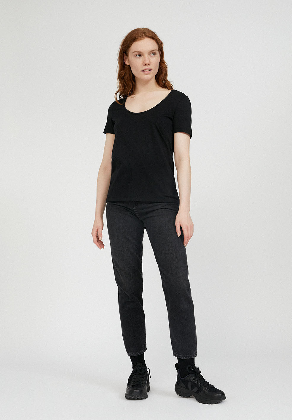 T-shirt col rond noir en tencel et coton bio - JAALILA