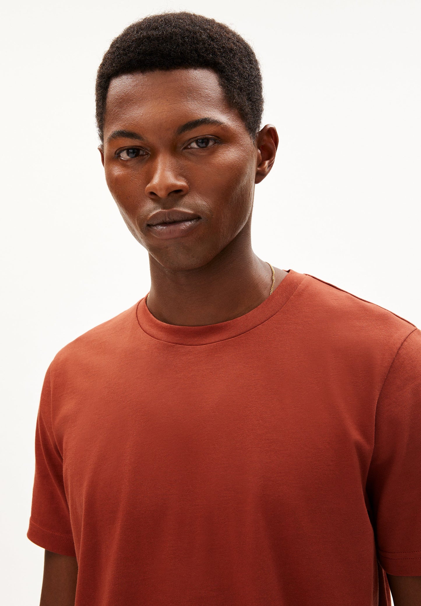 T-shirt en coton bio | rouge "jaames dark amber"