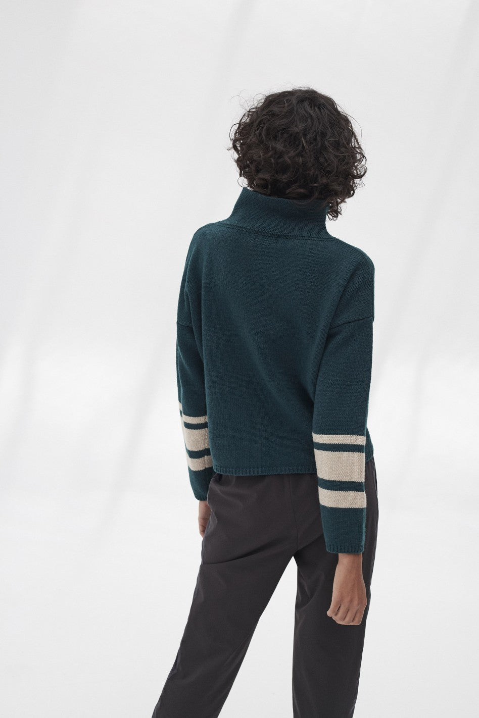 Pull en maille col haut vert en laine recyclée - Dema