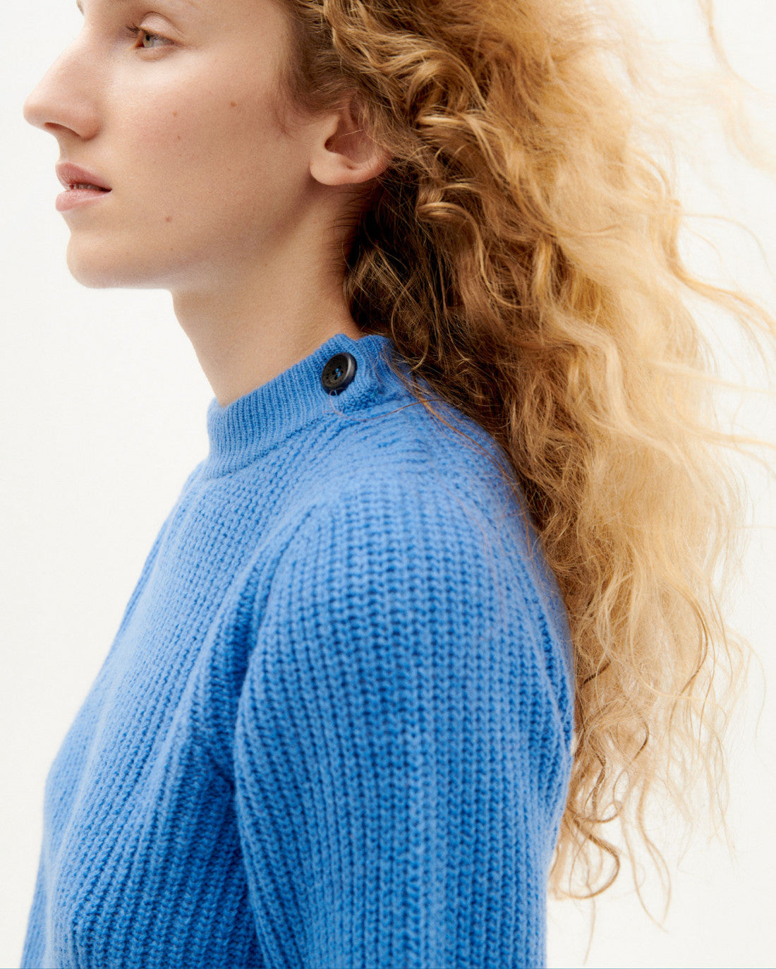 Pull maille bleu ciel en laine certifiée - blue hera knitted sweater