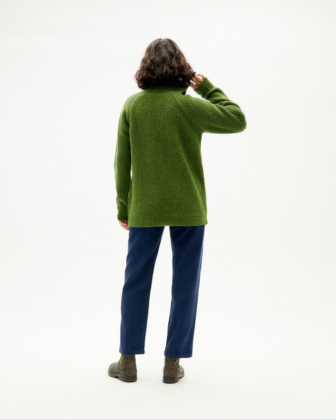 Pull col roulé vert en laine certifiée - matilda parrot green