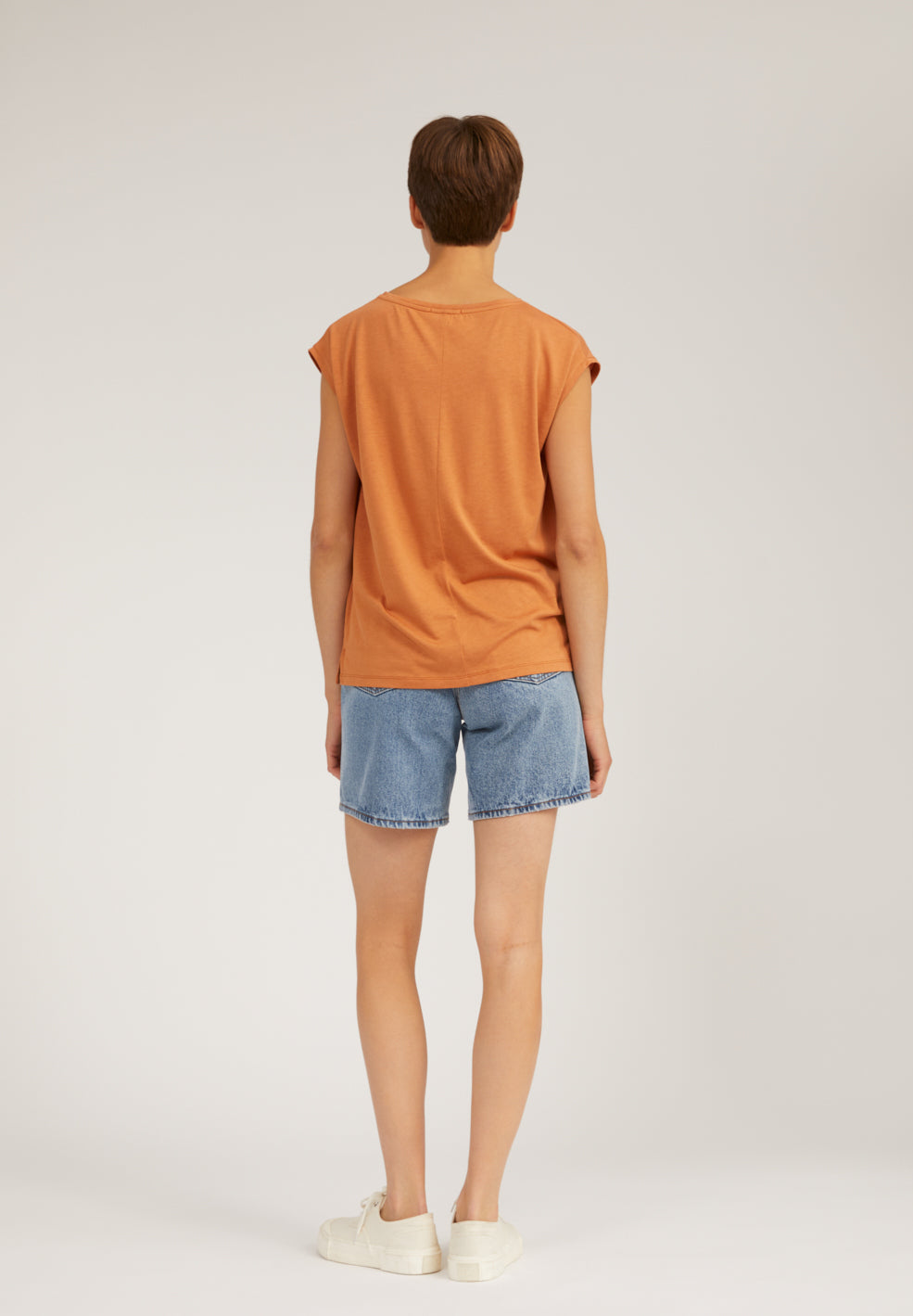 T-shirt léger abricot en tencel - Jilaa
