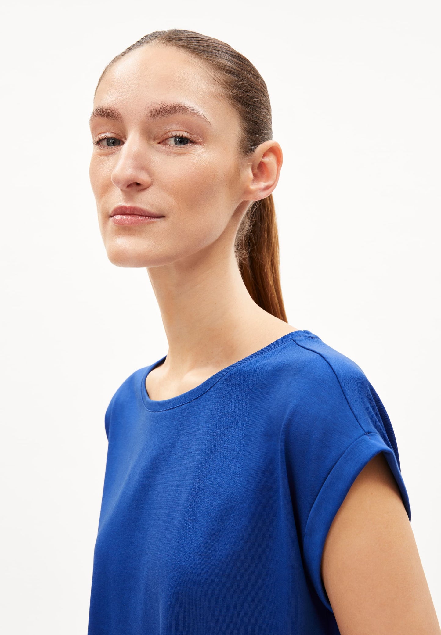 T-shirt en tencel et coton bio | bleu "jilaana dynamo blue"