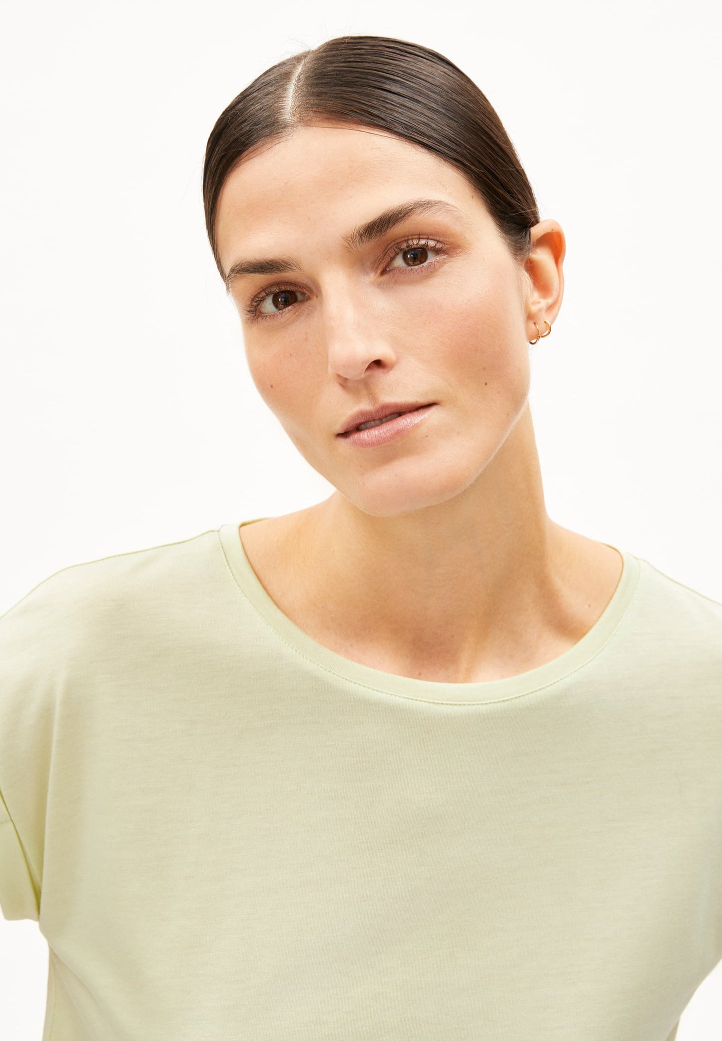 T-shirt en tencel et coton bio | vert "jilaana pastel green"