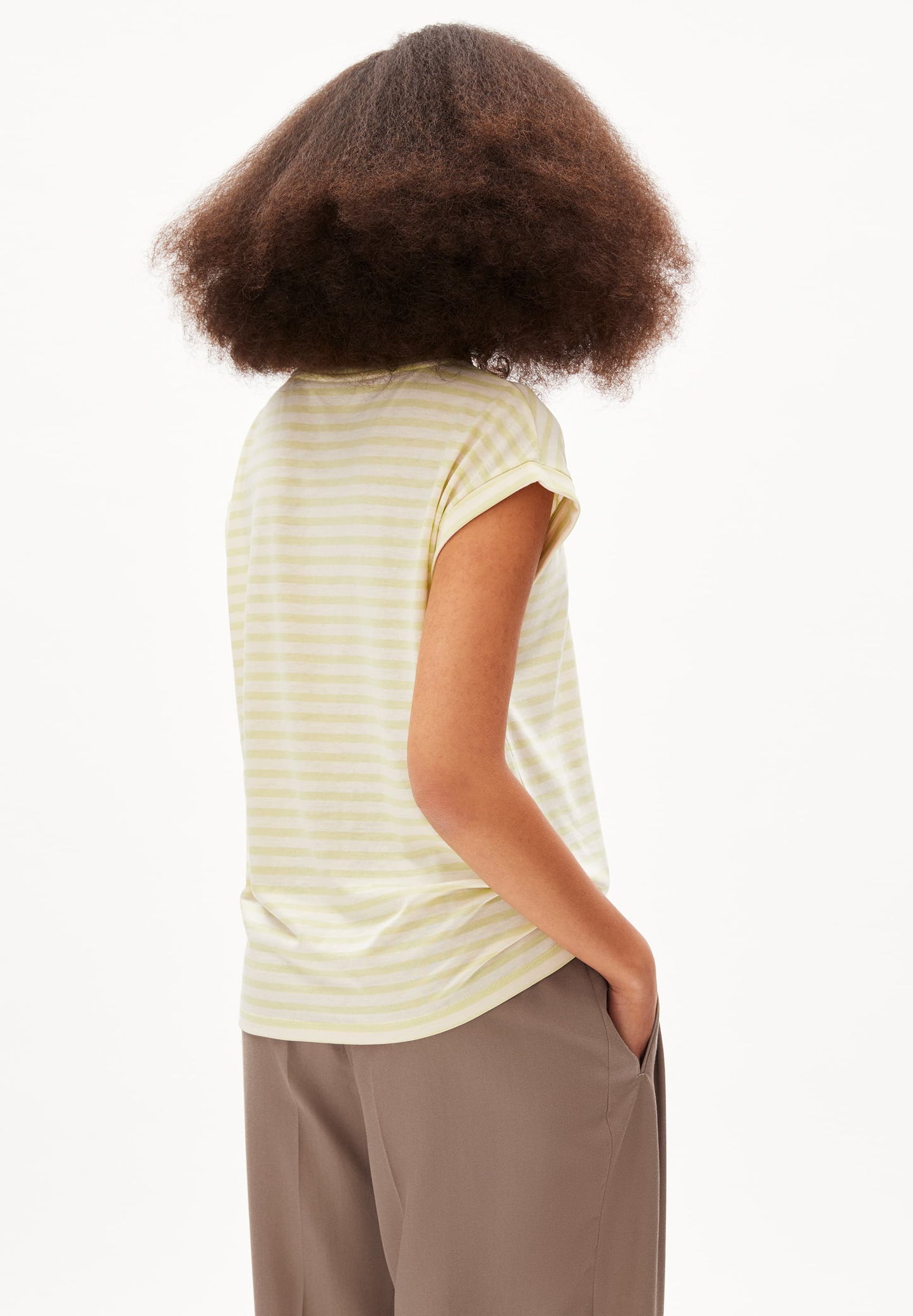 T-shirt en tencel et coton bio | rayé vert "jilaana stripes pastel green-oatmilk"