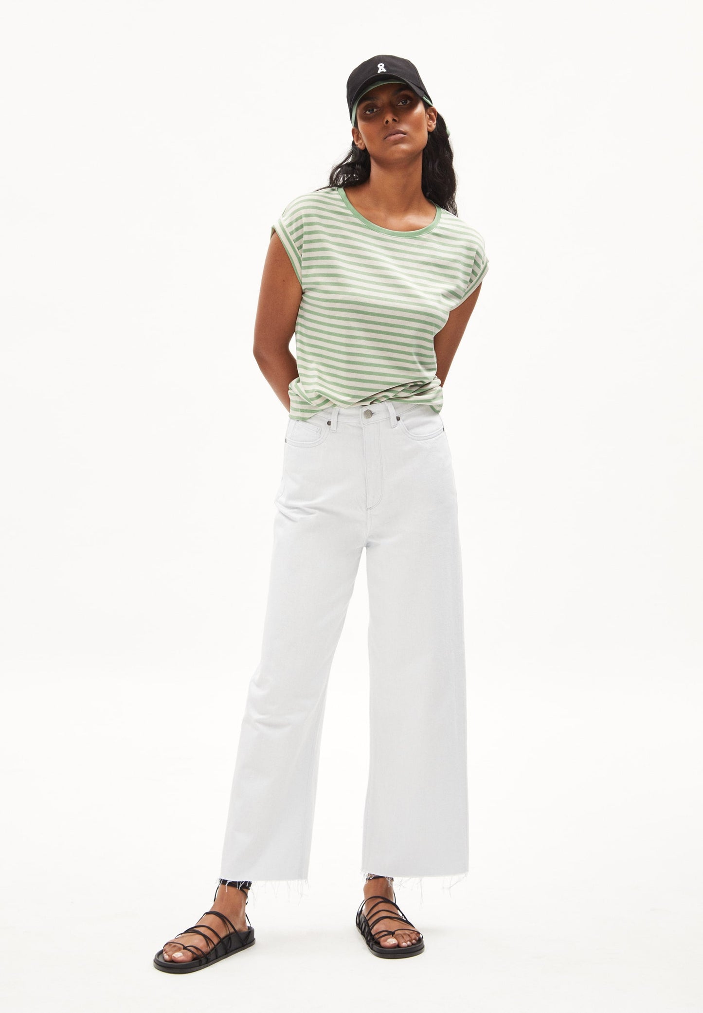 T-shirt rayé bicolore en tencel et coton bio - jilaana stripes - smith green-oatmilk