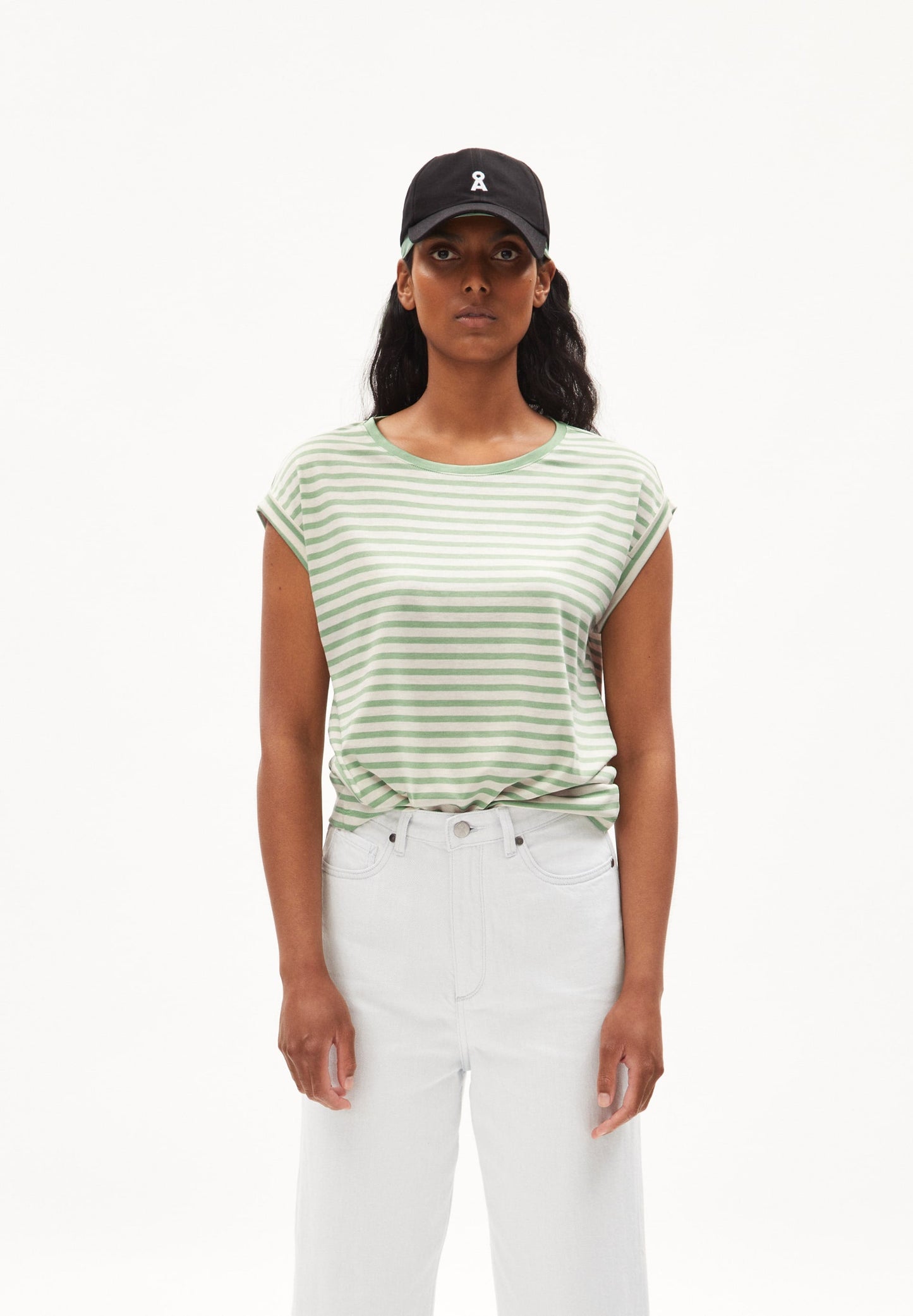 T-shirt rayé bicolore en tencel et coton bio - jilaana stripes - smith green-oatmilk
