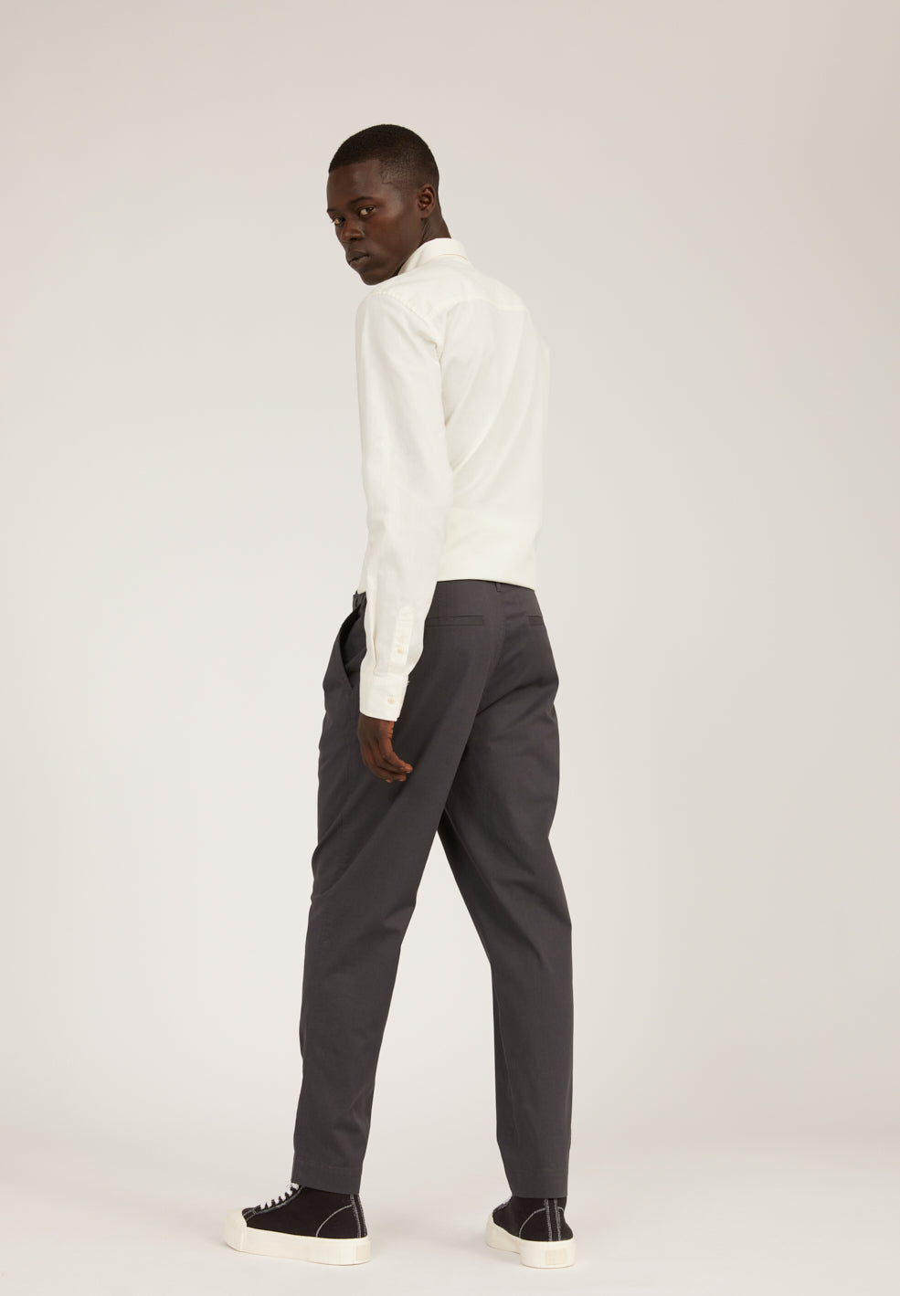 Pantalon à pinces noir en lenzing - Jontaa