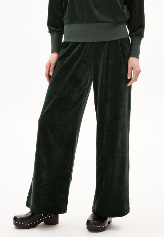 Pantalon ample en velours de coton bio | vert "juanaa velvet carbon green"