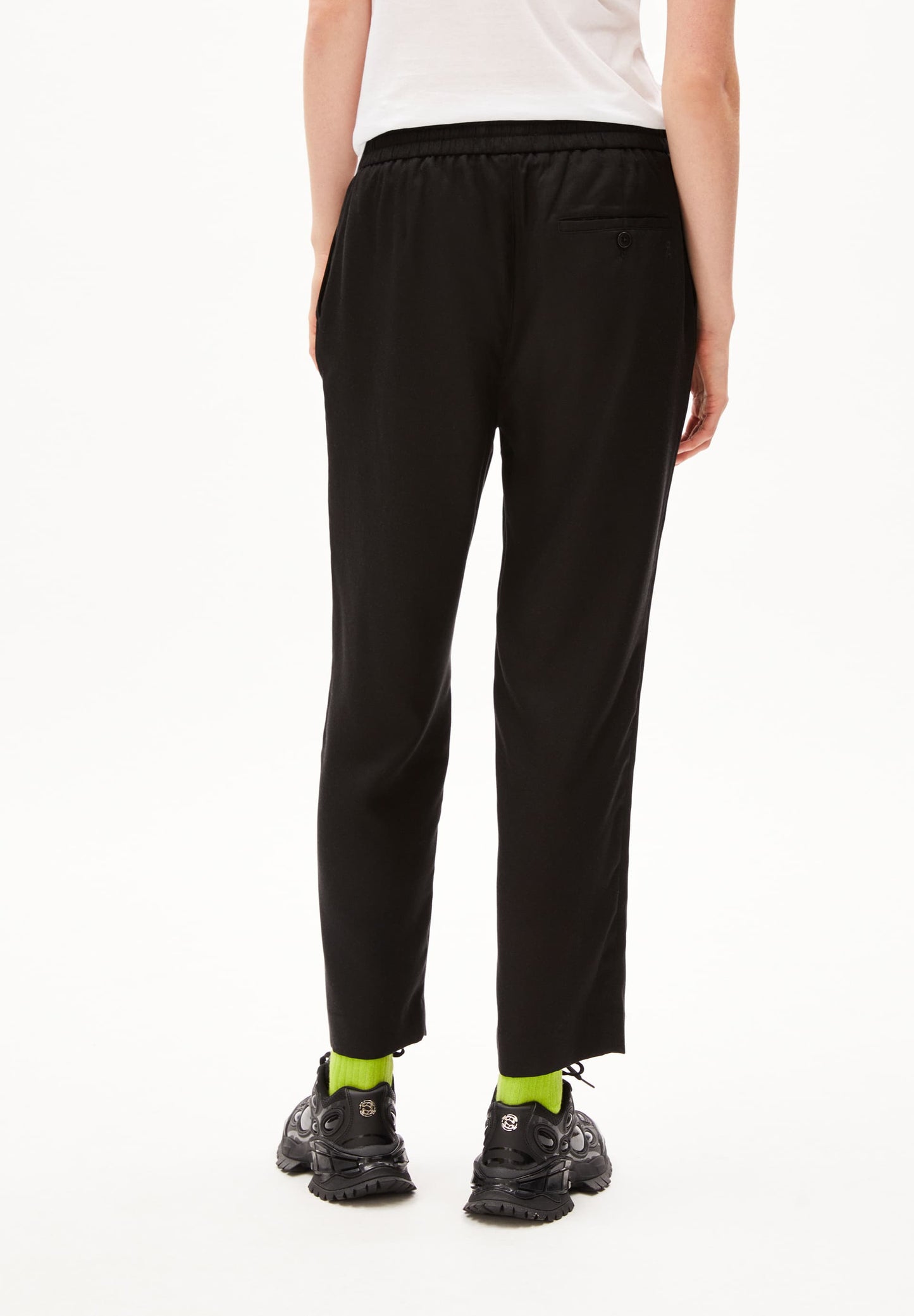 Pantalon droit en tencel refibra | Noir "kaadia tapered black"