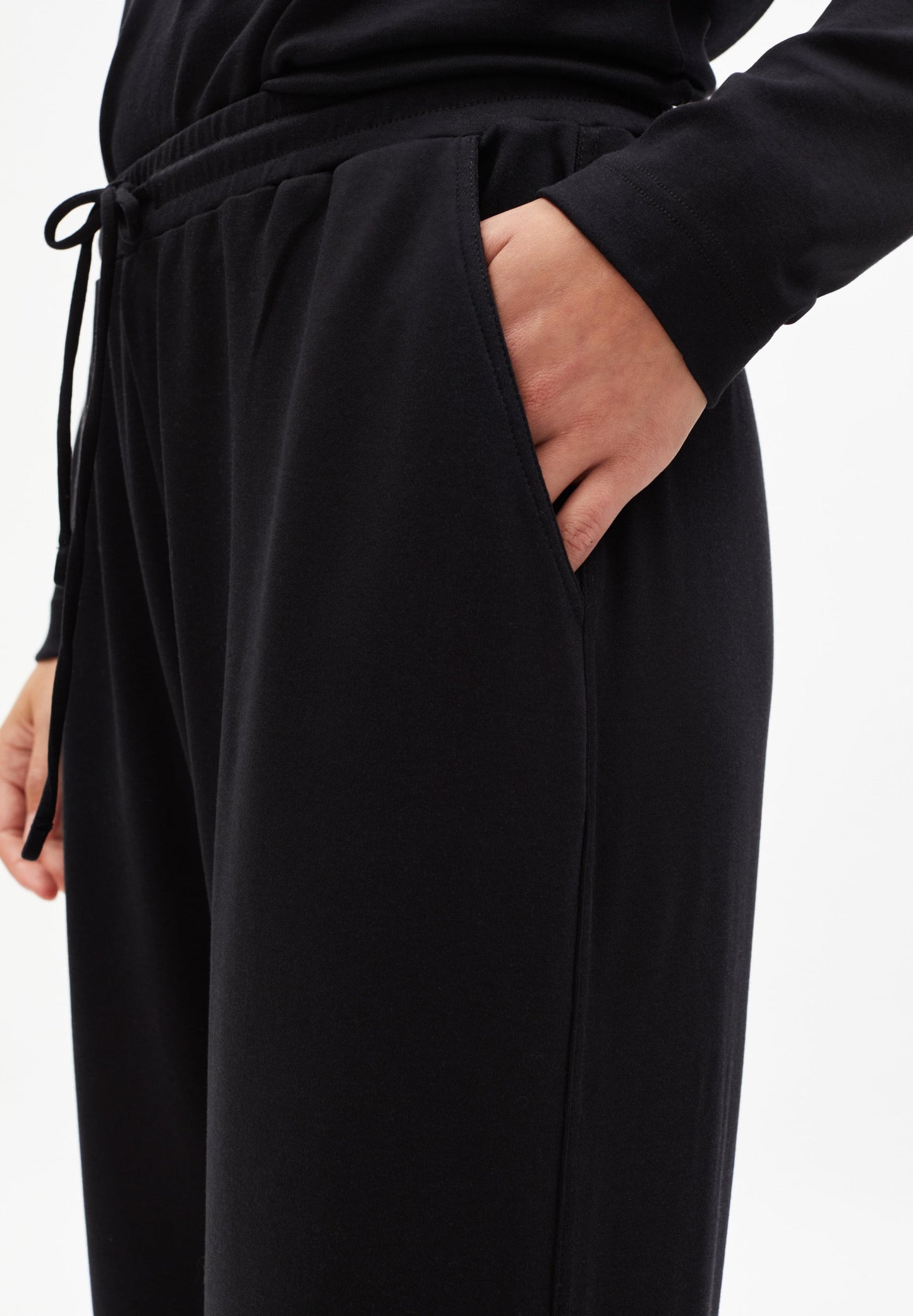 Pantalon de jogging noir en tencel et coton bio - kaaia black