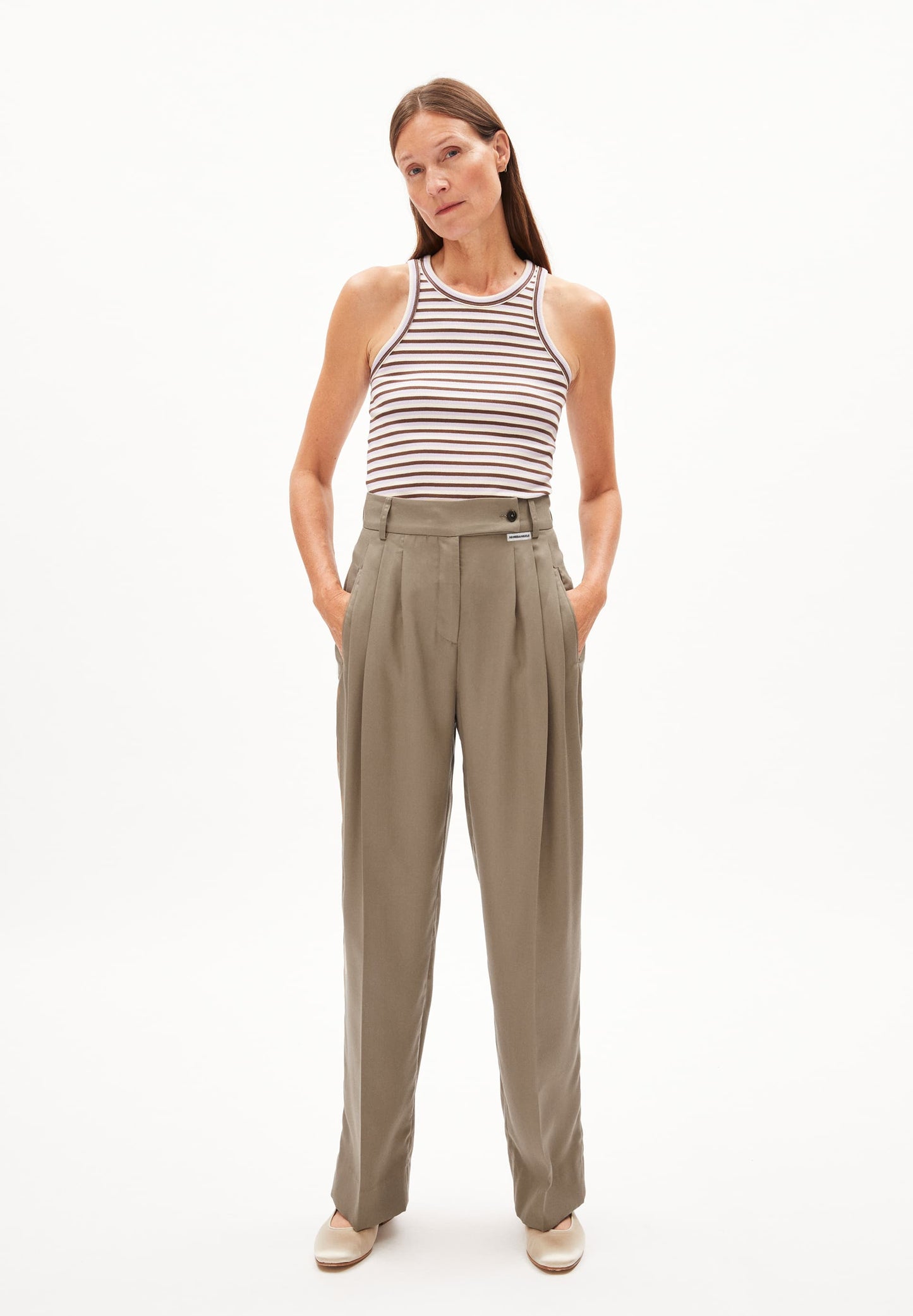 Pantalon ample à pinces en tencel | marron "kaayah muddy water"