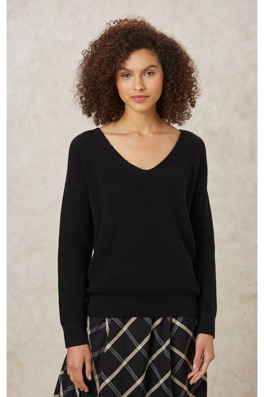 Pull col V ample noir en coton bio - kaia v-neck jumper black