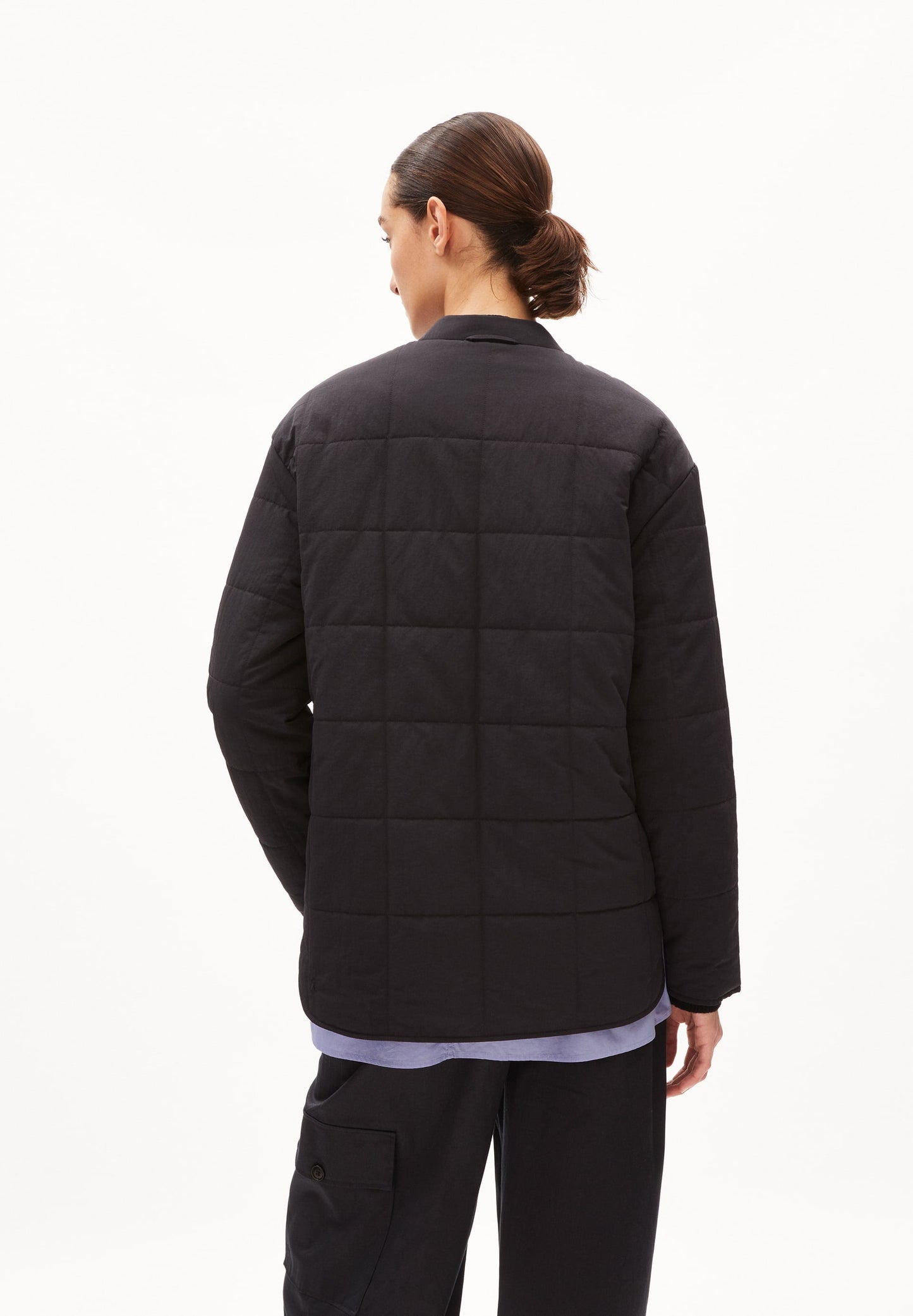 Blouson matelassé en recyclé | noir "kameiaa - black"