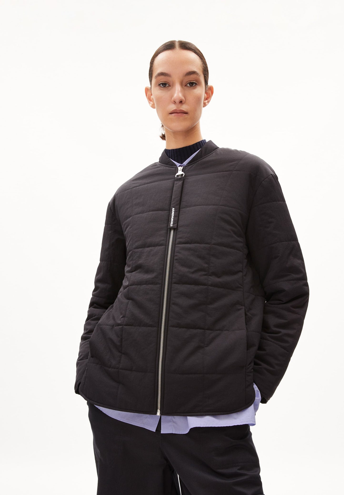Blouson matelassé en recyclé | noir "kameiaa - black"