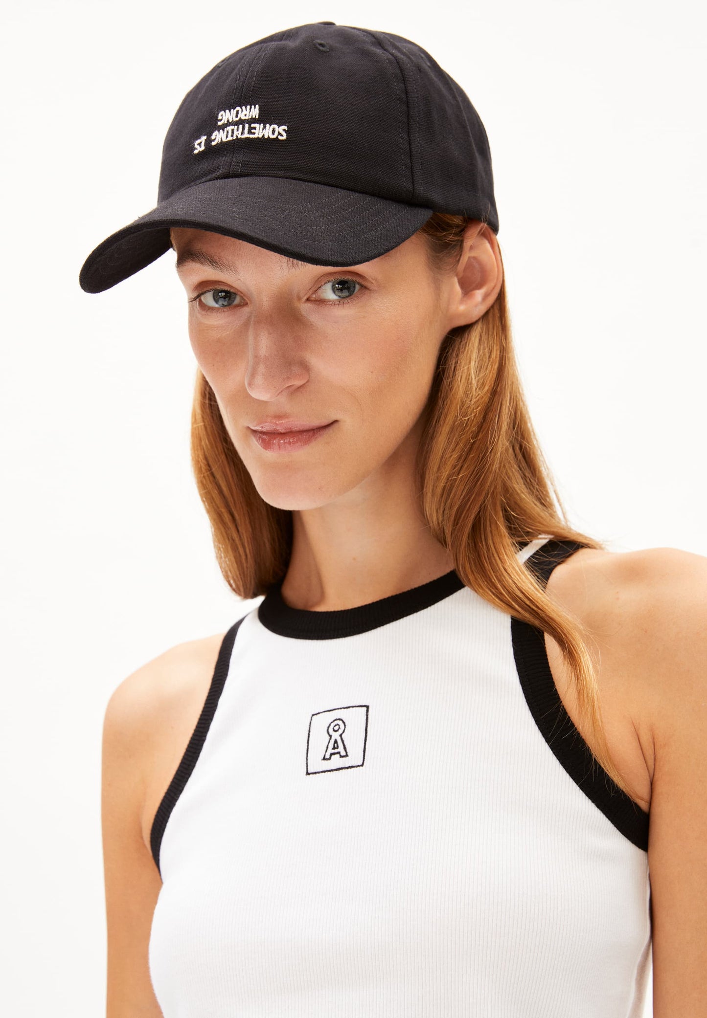 Débardeur brodé en coton bio | blanc "kanitaa contrast white black"