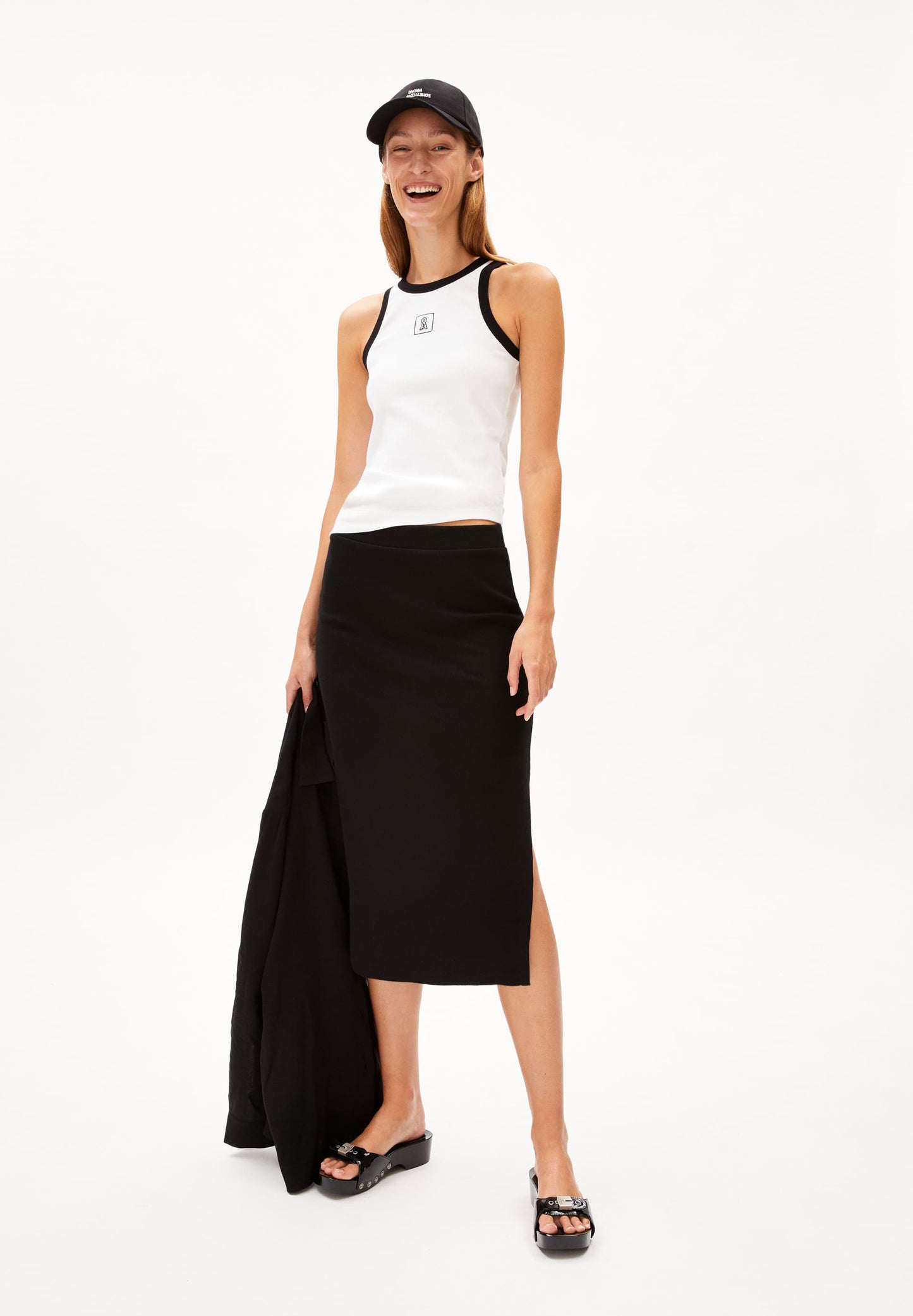 Débardeur brodé en coton bio | blanc "kanitaa contrast white black"