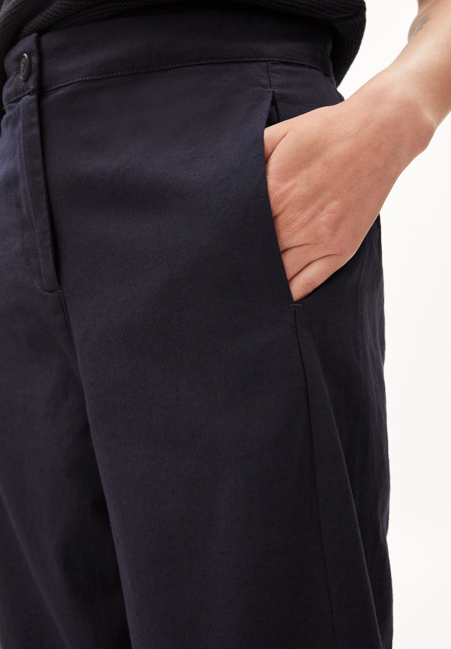 Pantalon large marine en coton bio et lin - karunaa lino night sky