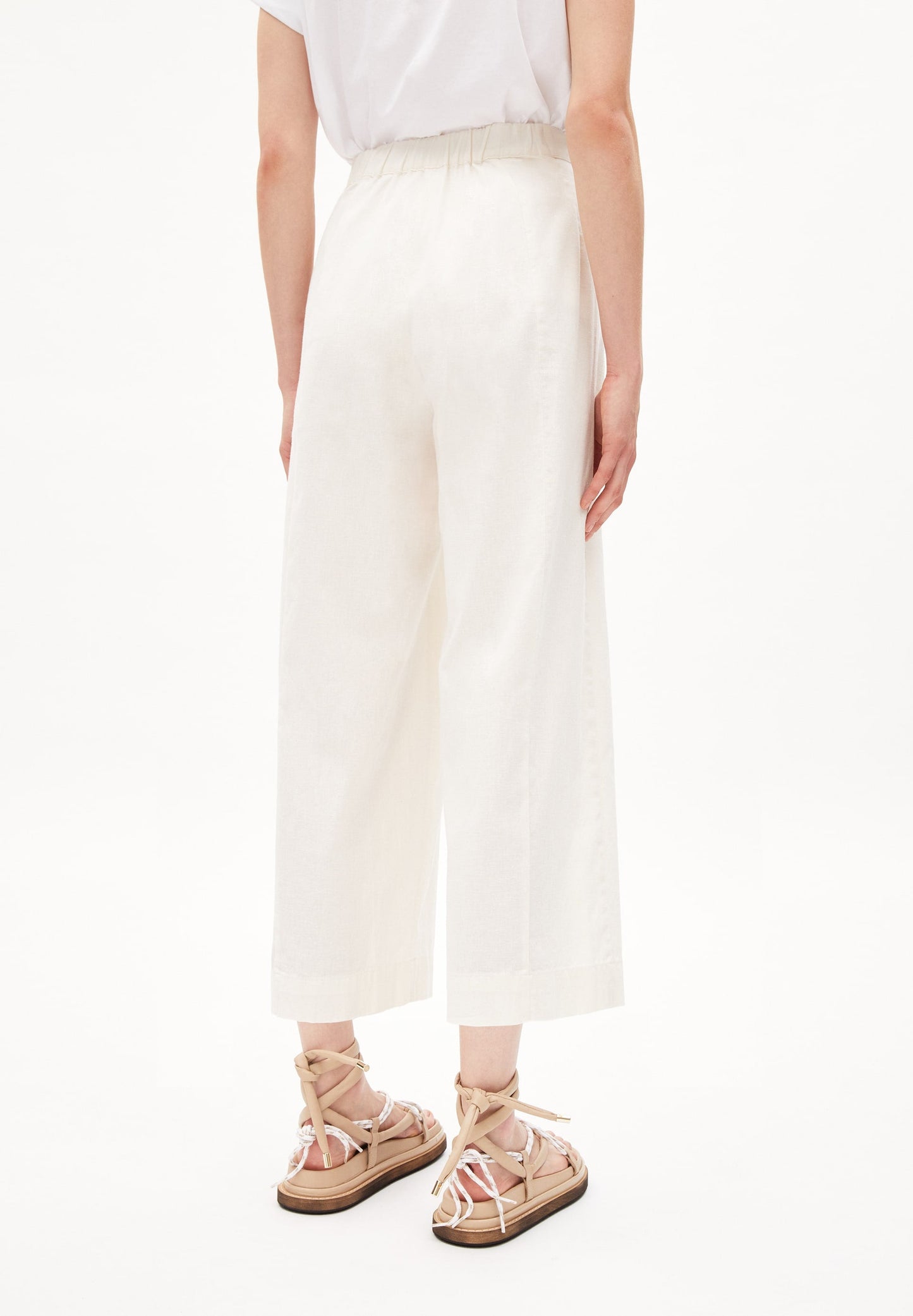 Pantalon 7/8ème large blanc en coton bio et lin - karunaa lino off white