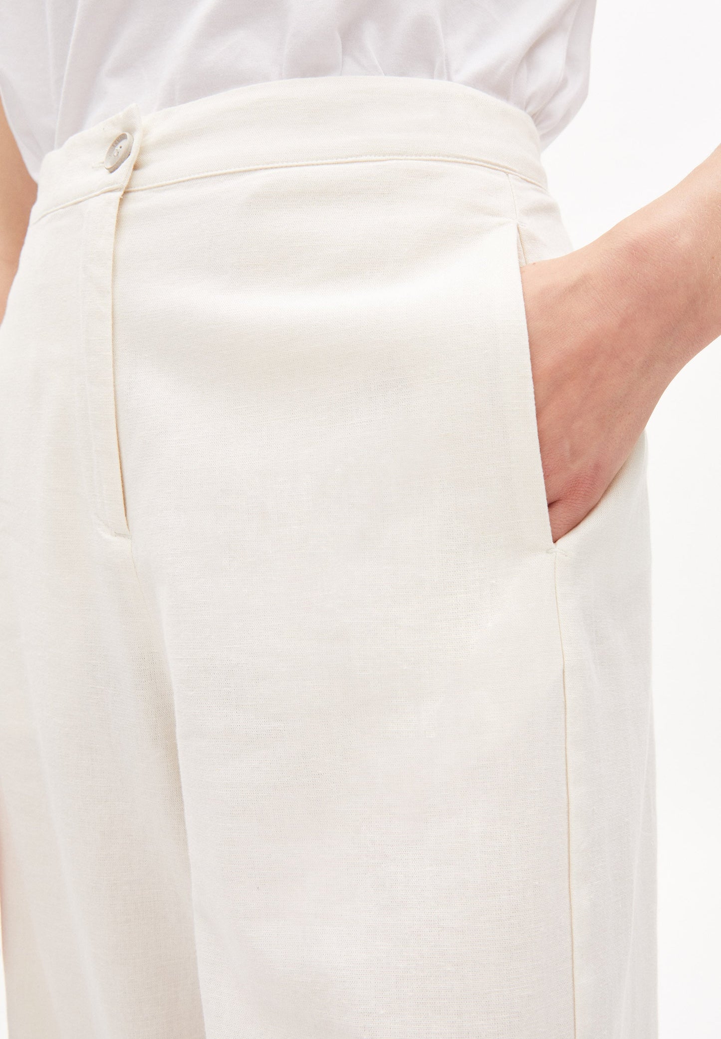 Pantalon 7/8ème large blanc en coton bio et lin - karunaa lino off white