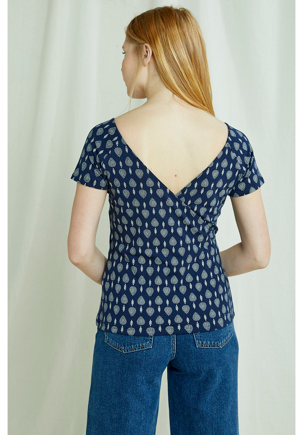 T-shirt cache-coeur marine à imprimés blancs en coton bio - Kaveri