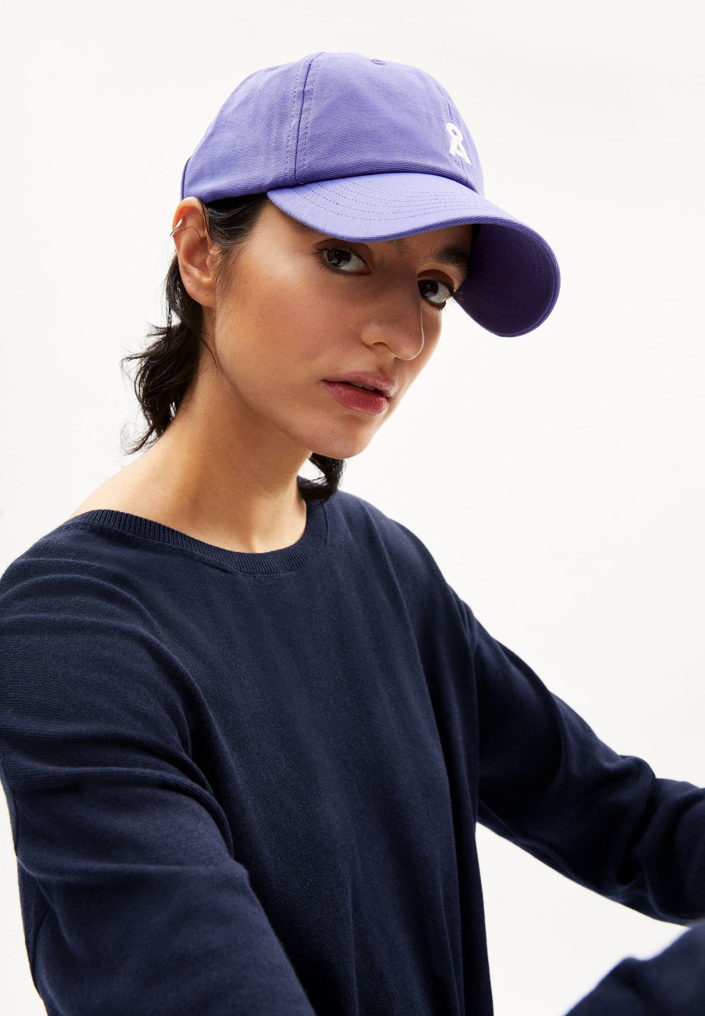 Pull col rond en lyocell | marine "laarni - night sky"