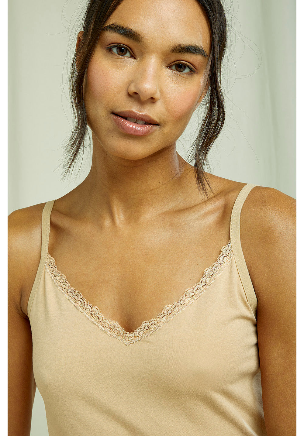 Robe légère beige en coton bio - lace trim slip