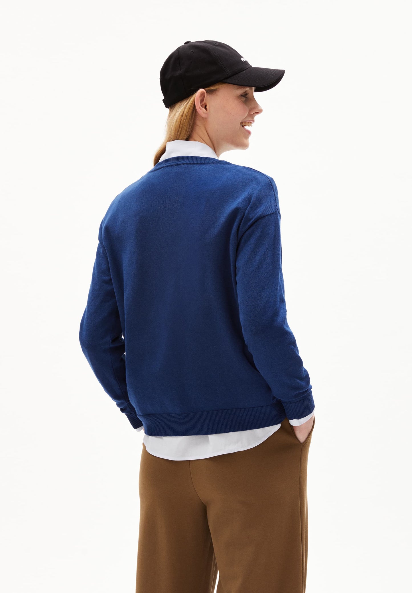 pull léger en coton bio | bleu "larunaa - faded indigo"