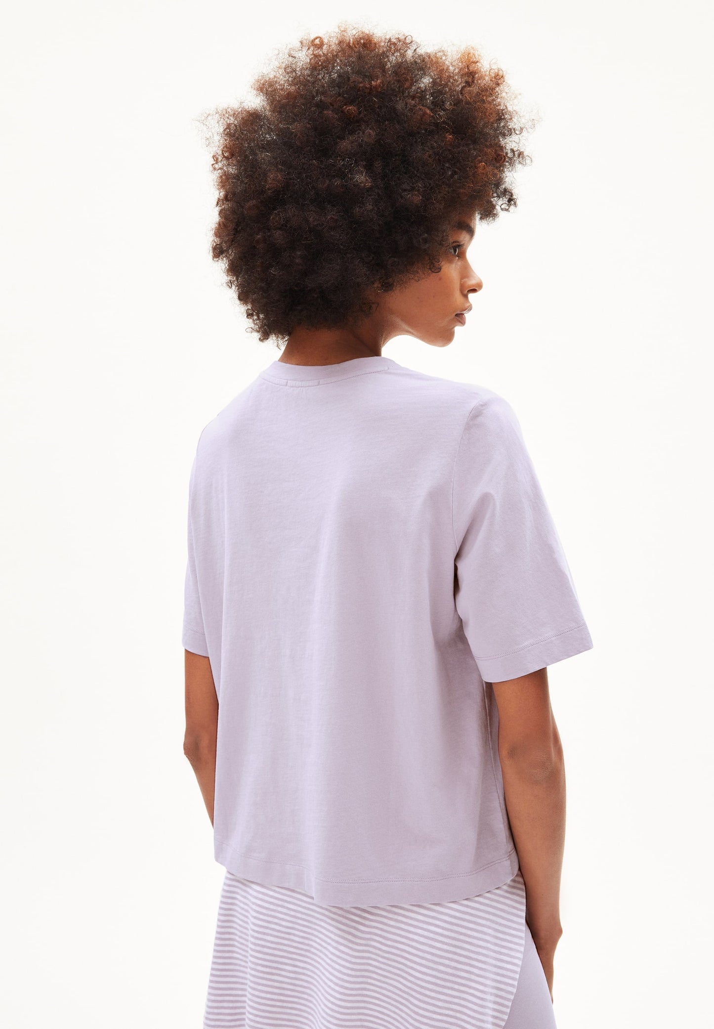 T-shirt ample lilas en coton bio - layaa coral purple noise