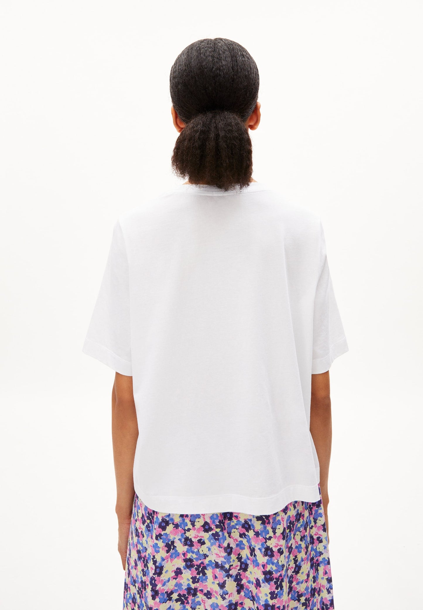 T-shirt ample imprimé blanc en coton bio - layaa floraa white