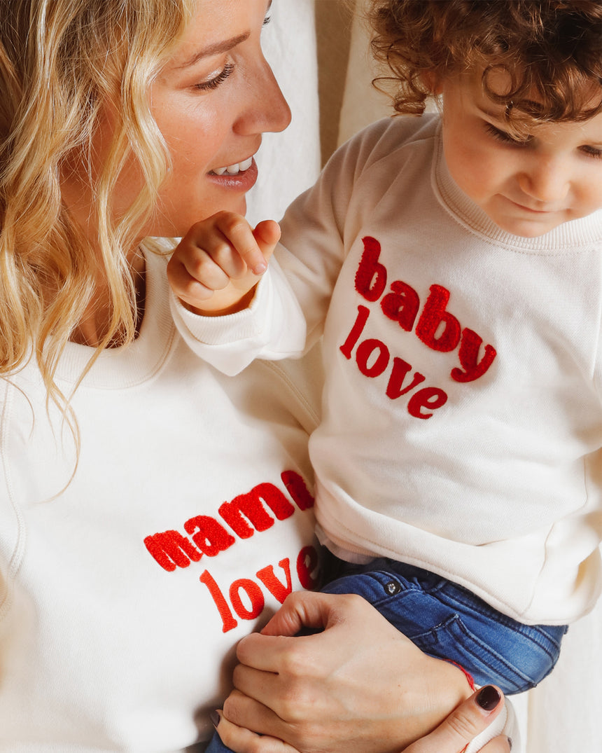 Sweat brodé en coton bio | Crème "baby love crème"