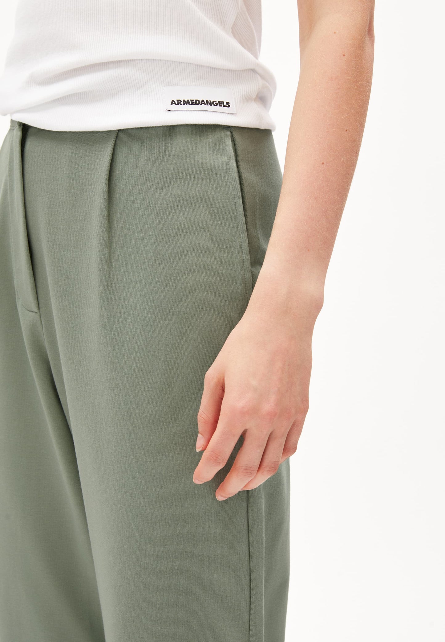 Pantalon droit en tencel et coton bio | vert "linaa lou grey green"