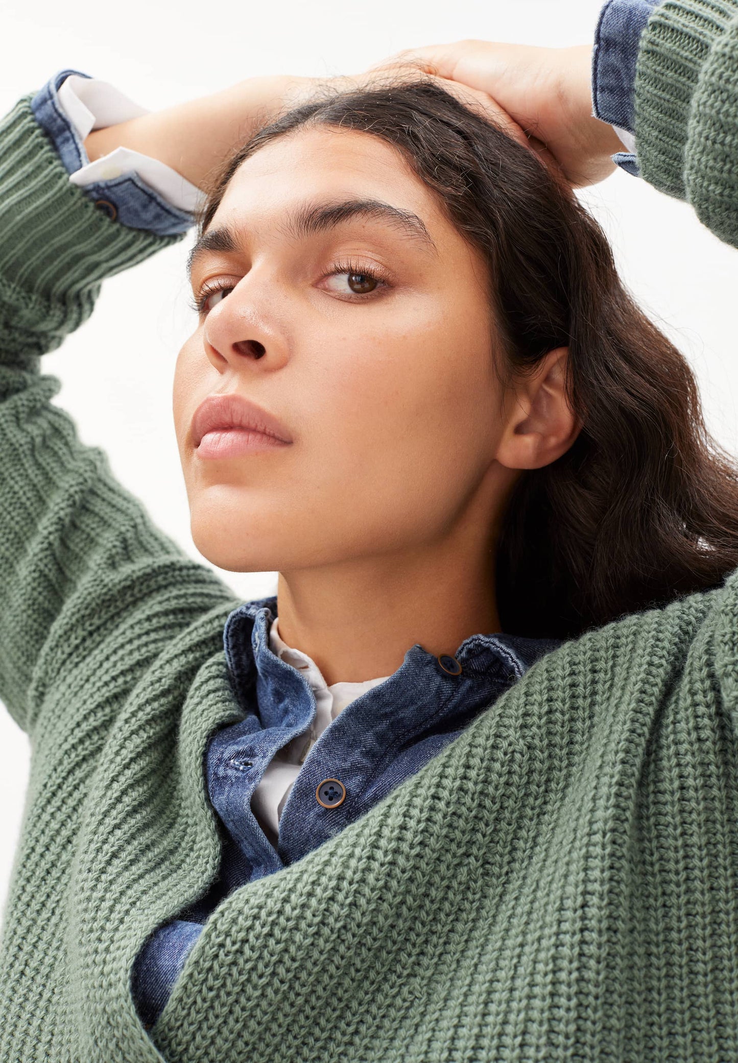 Pull maill col v pistache en laine et coton bio - LOISAA sage green