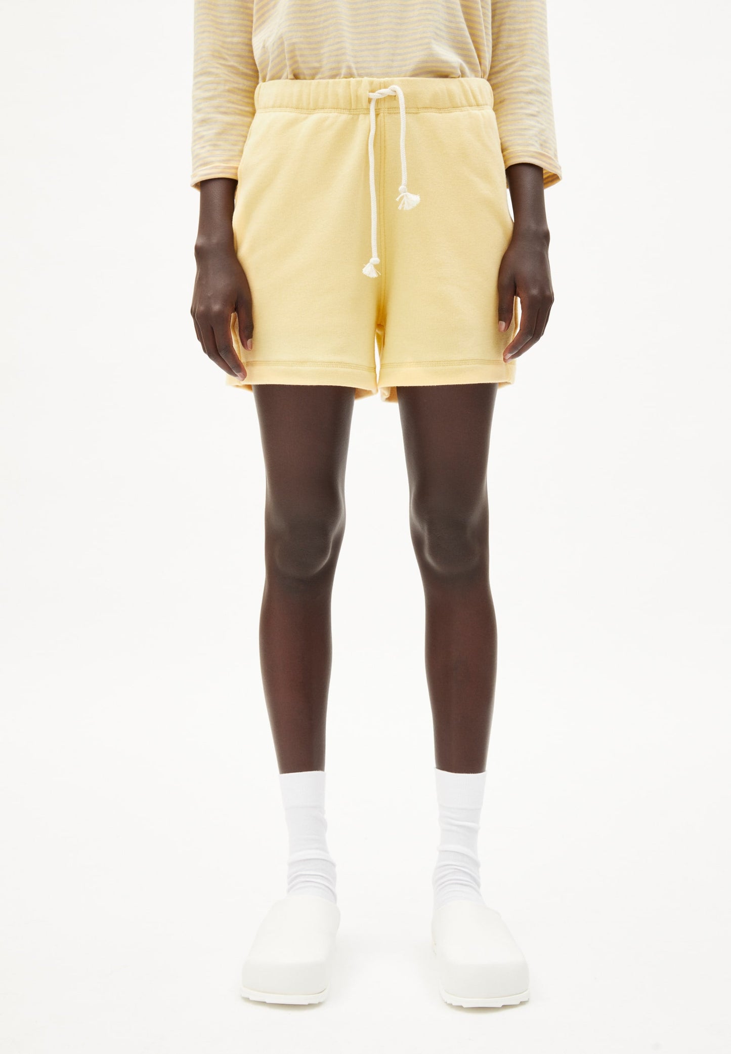 Short de jogging jaune en coton bio - luziaana straw