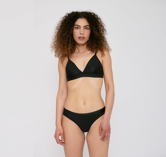 Haut de bikini noir en matière recyclée - Re-swim bikini top black