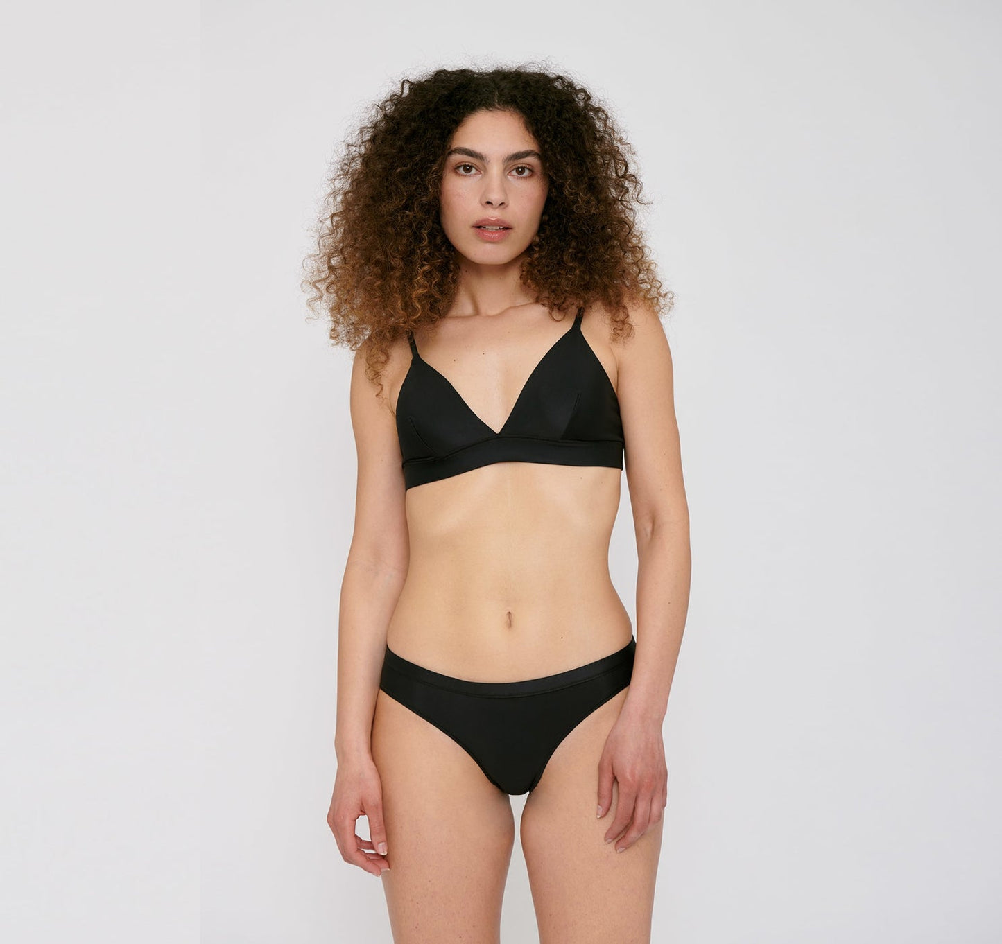 Bas de bikini noir en matière recyclée - Re-swim bikini bottoms black