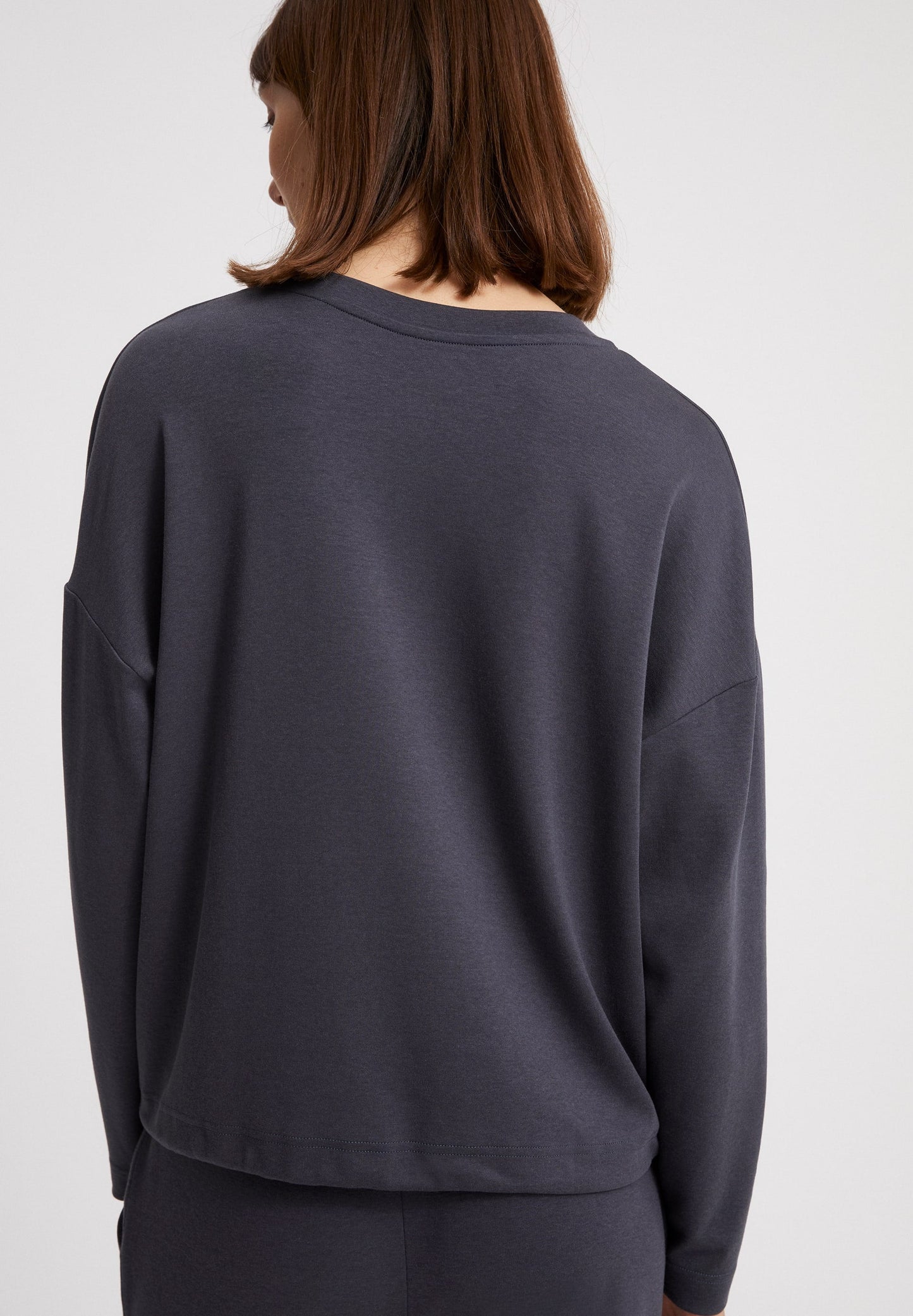 Sweat léger bleu nuit en tencel et coton bio - Mailaa indigo