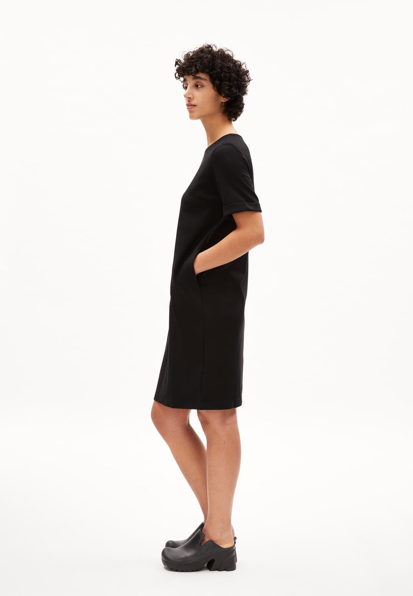 Robe t-shirt en ecovero | noir 'maaila black'