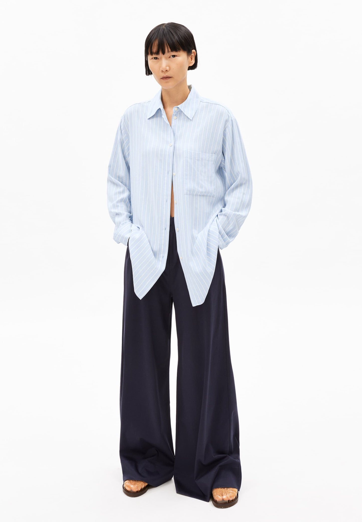 Chemise ample en coton biologique | bleu rayé "maalgaa lino striped - silky blue-morning sky"