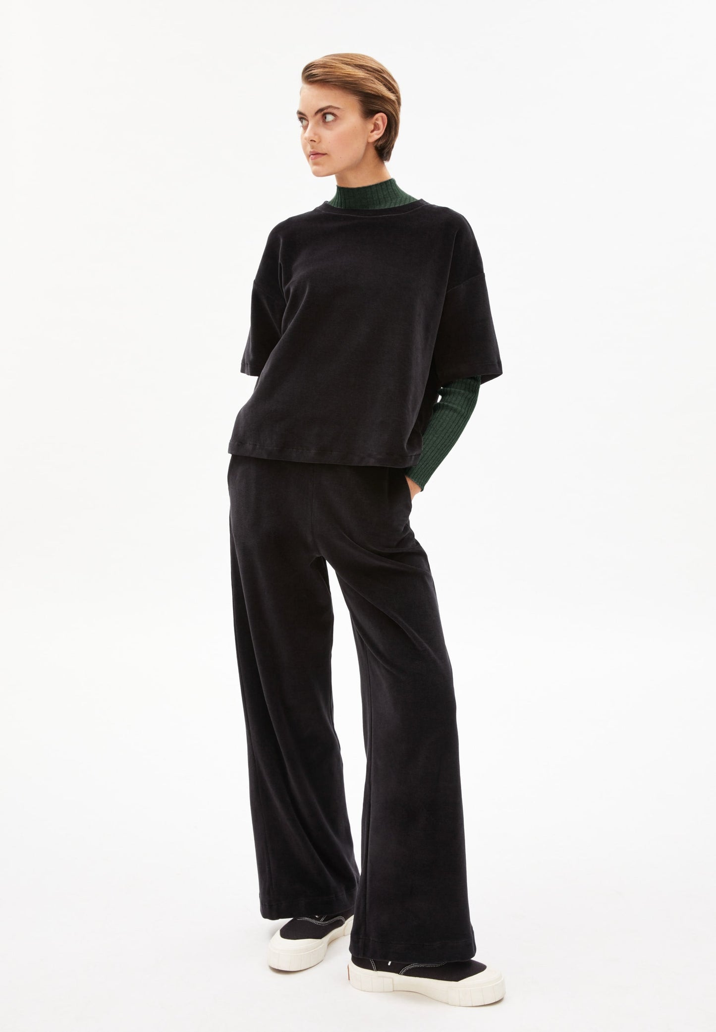 T-shirt noir velours en coton bio - maarli black