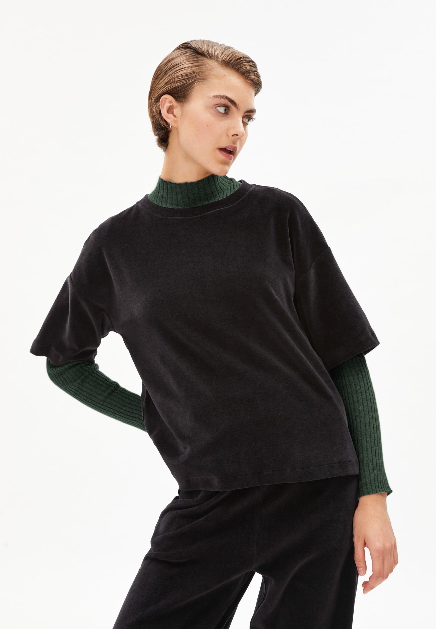 T-shirt noir velours en coton bio - maarli black