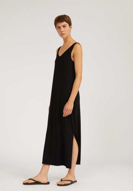 Robe longue noire en lenzing - Madalenaa