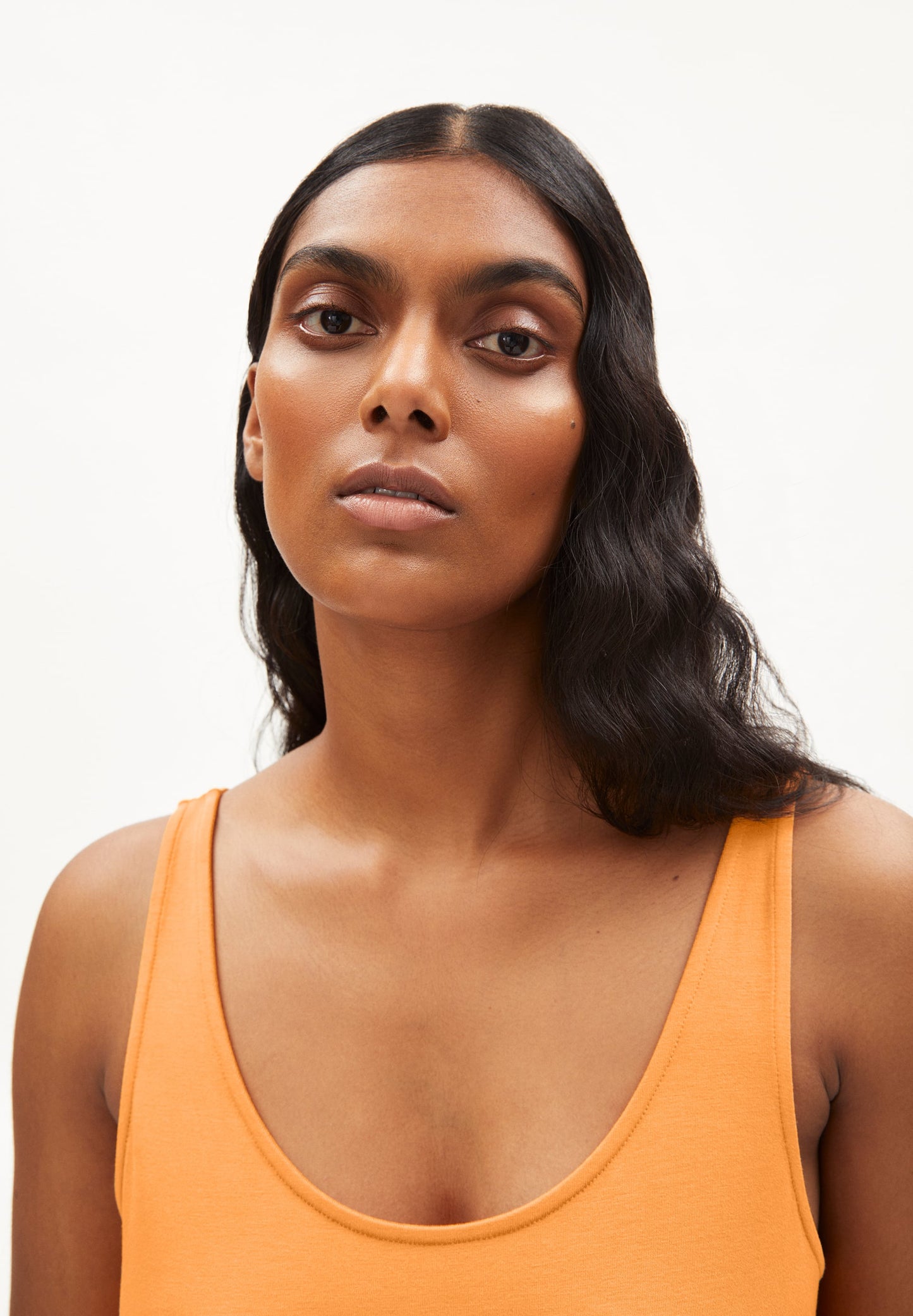 Robe longue orange en ecovero - maeliaa solid mangorange